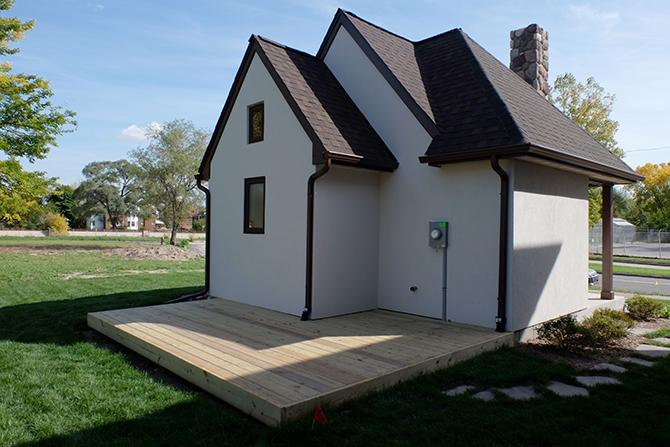 The houses have decks and front porches and are designed to give people "a place of their own."