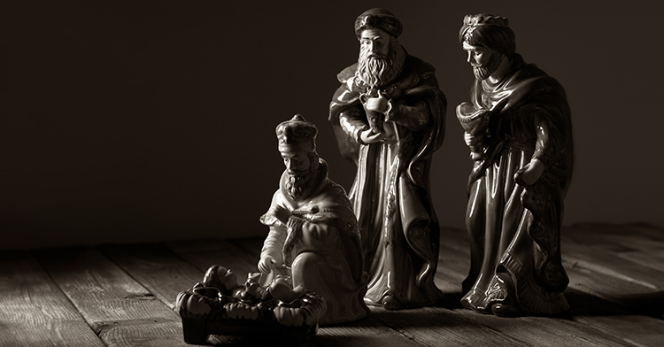 three wise men figurines