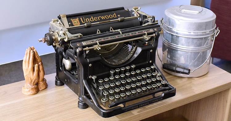 Image link to article: Who supports you in times of crisis?