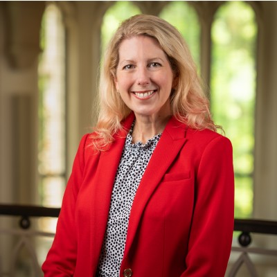headshot of Heather Moffitt